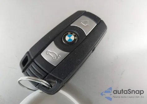 2015 BMW X1 Sdrive28I z USA, uszkodzony, nr VIN WBAVM1C59FV316044